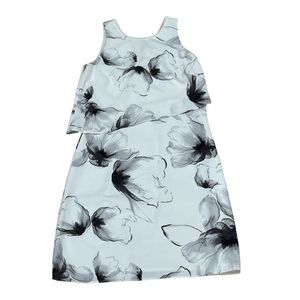 Stunning White House Black Market Dress